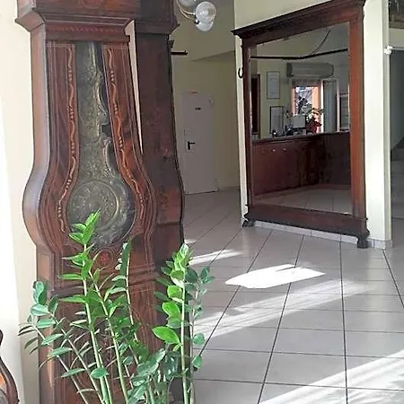 Parigi 3* Castel San Pietro Terme