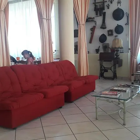 Parigi 3* קסטל סן פייטרו טרמה