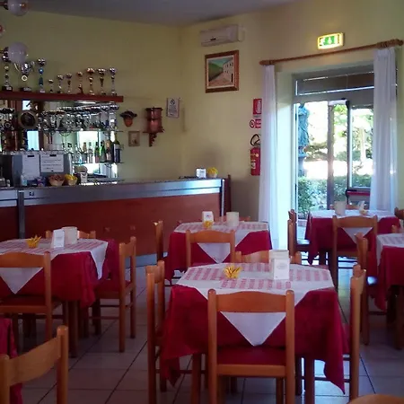 Parigi 3* קסטל סן פייטרו טרמה